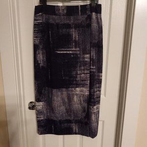 NEW with tags, Liz Claiborne Women’s Midi Wrap Skirt, size 14.